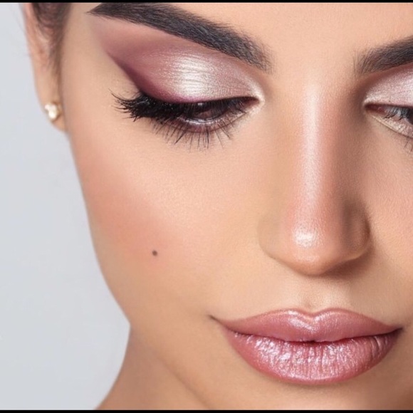 Too Faced Metallic Sparkle Lipstick 💄 - Picture 4 of 7